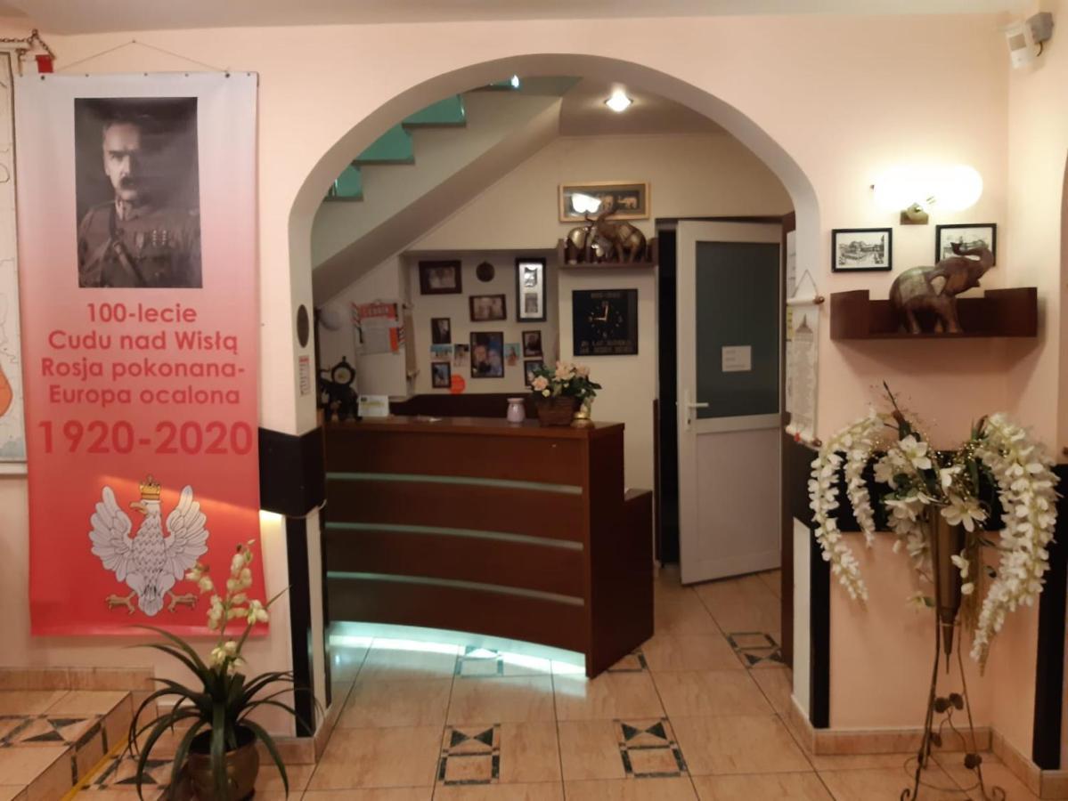 Albert Turystyczne Uslugi Hotelarskie Warszawa Zewnętrze zdjęcie
